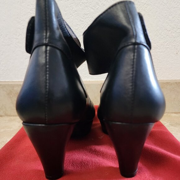 Sacha London Vera ankle wrap size 8 with dust bag - Picture 3 of 4